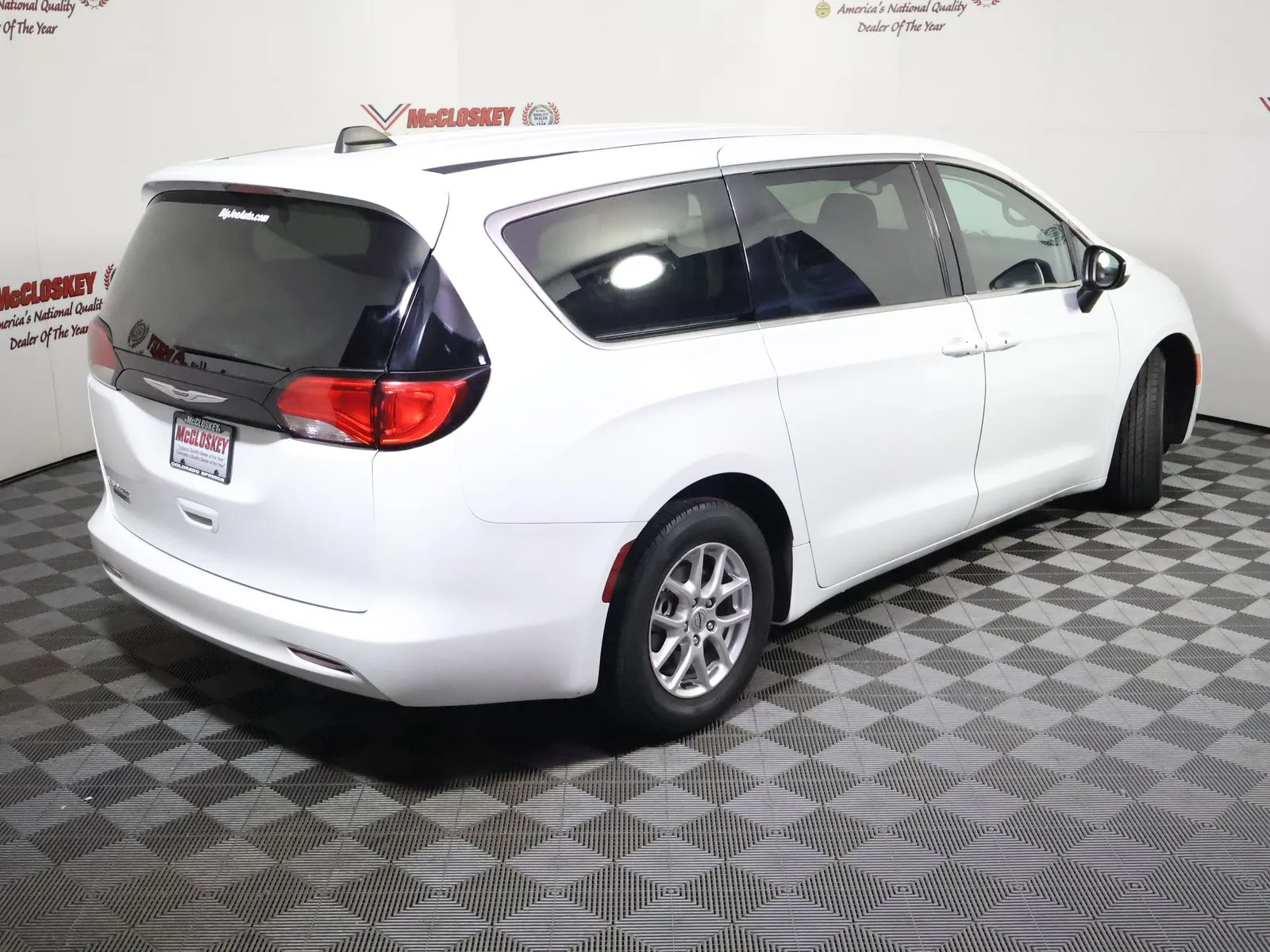 Chrysler Voyager photo 4