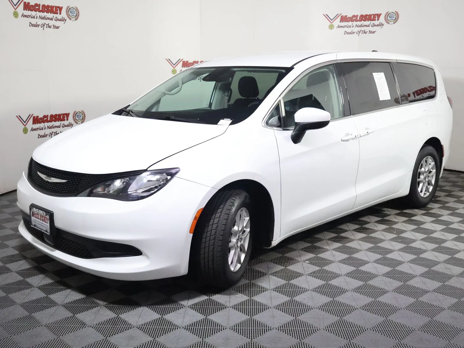 Chrysler Voyager photo 16