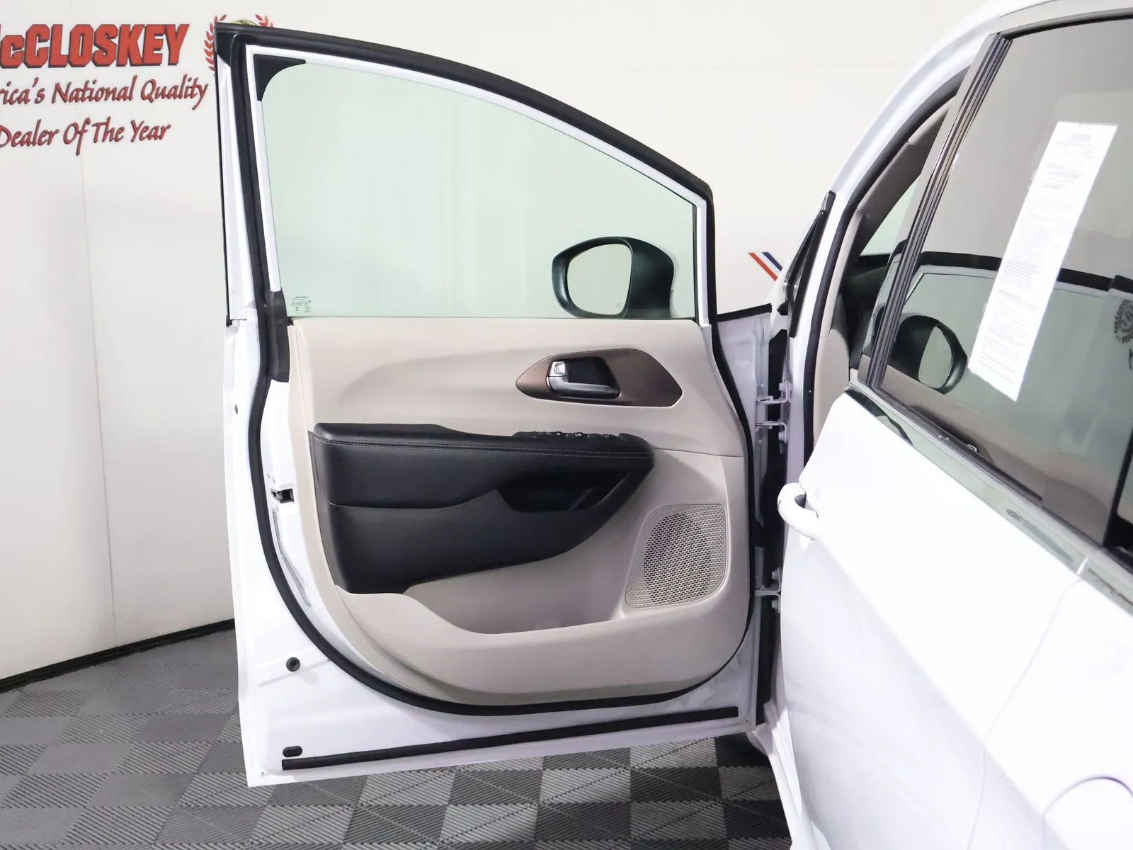 Chrysler Voyager photo 23