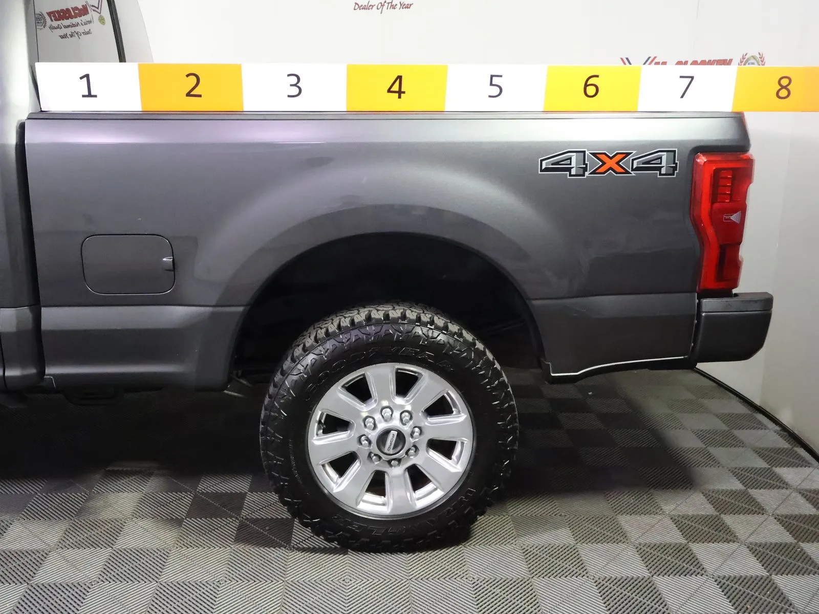 Ford F-250SD photo 26