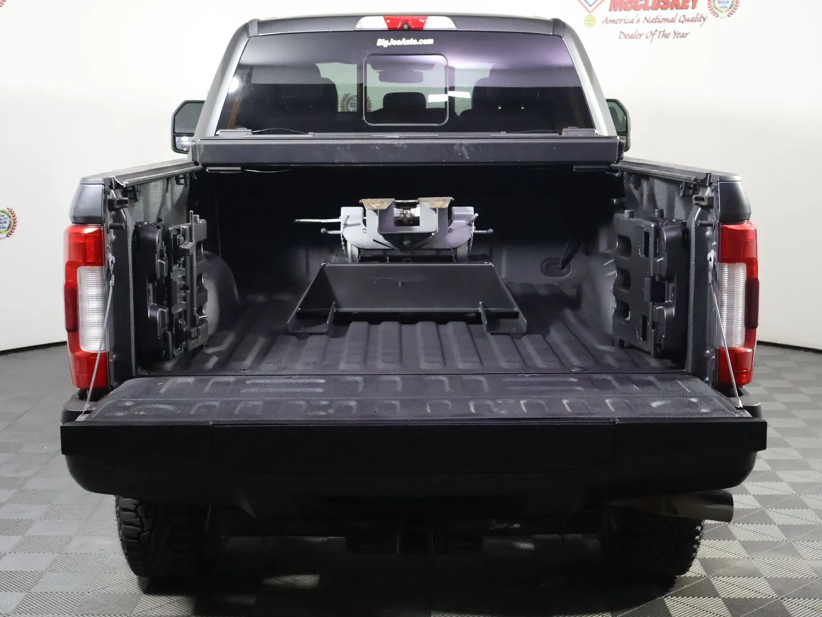 Ford F-250SD photo 19