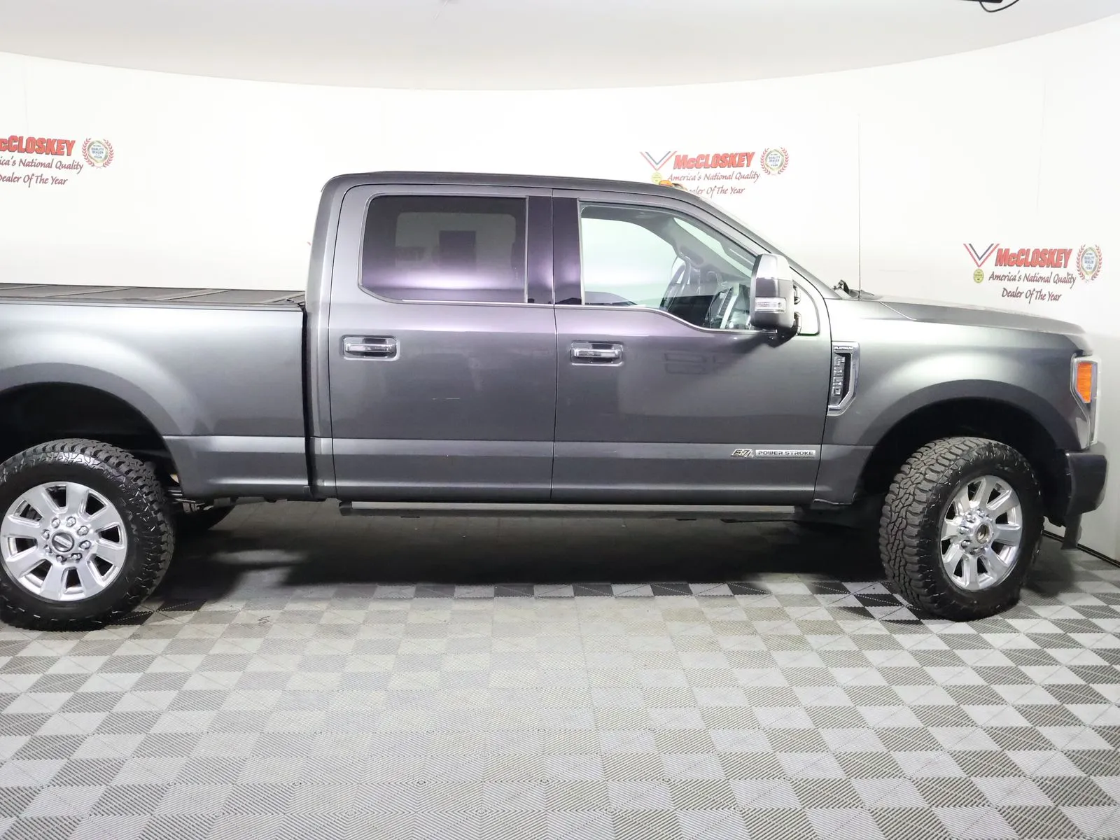 Ford F-250SD photo 3