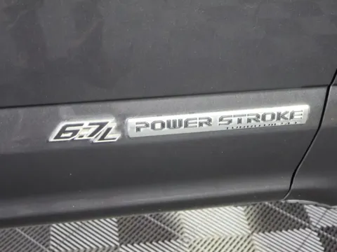 More photos of 2017 Ford F-250SD Platinum at McCloskey Imports & 4x4s (Licensed as McCloskey Isuzu), CO