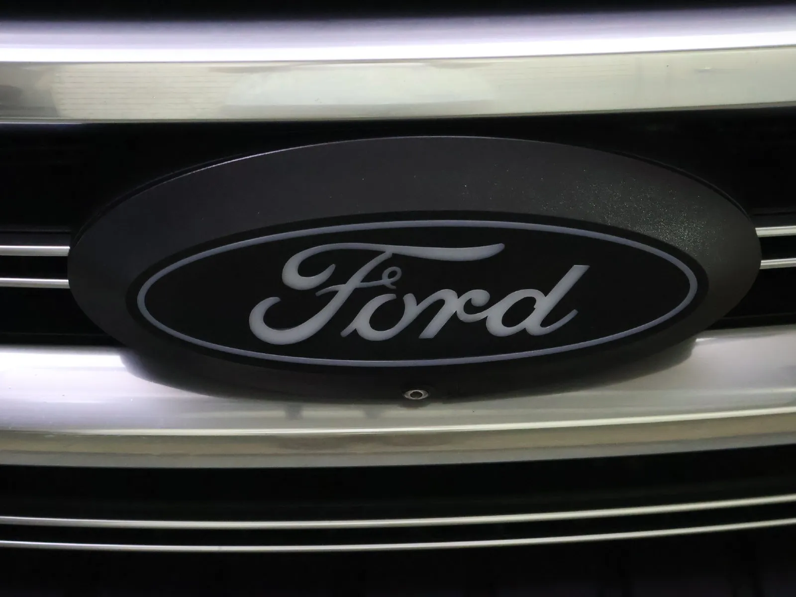 Ford F-250SD photo 18