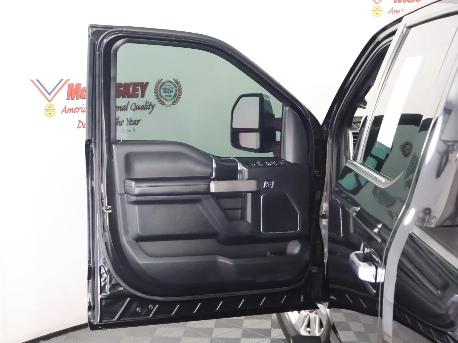 Ford F-250SD photo 22