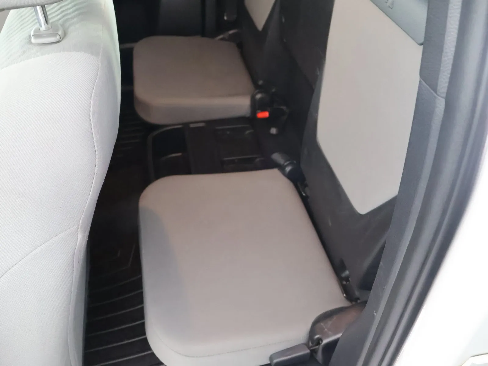 Toyota Tacoma photo 40