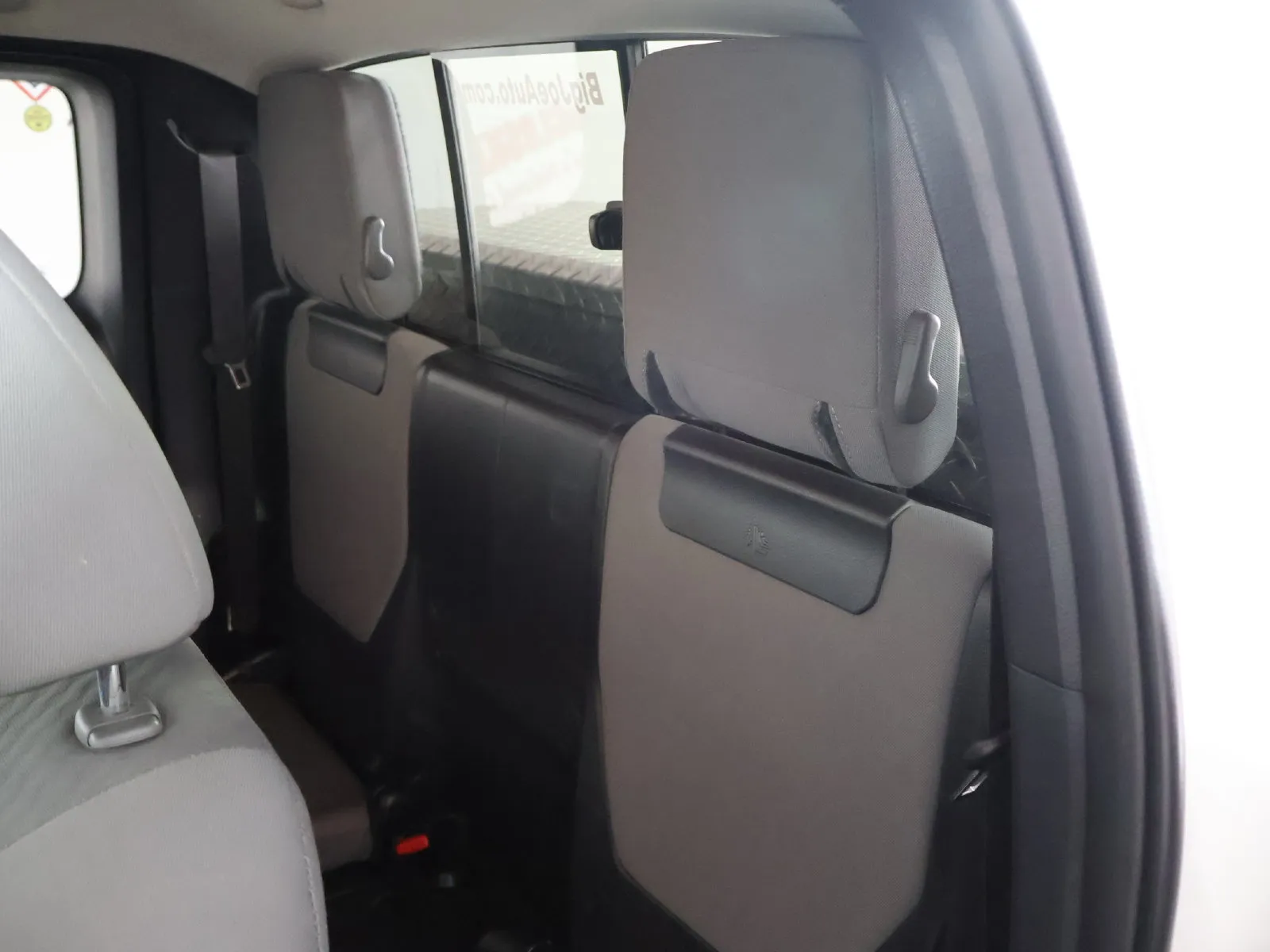 Toyota Tacoma photo 39
