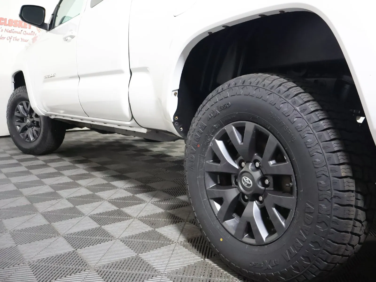 Toyota Tacoma photo 12