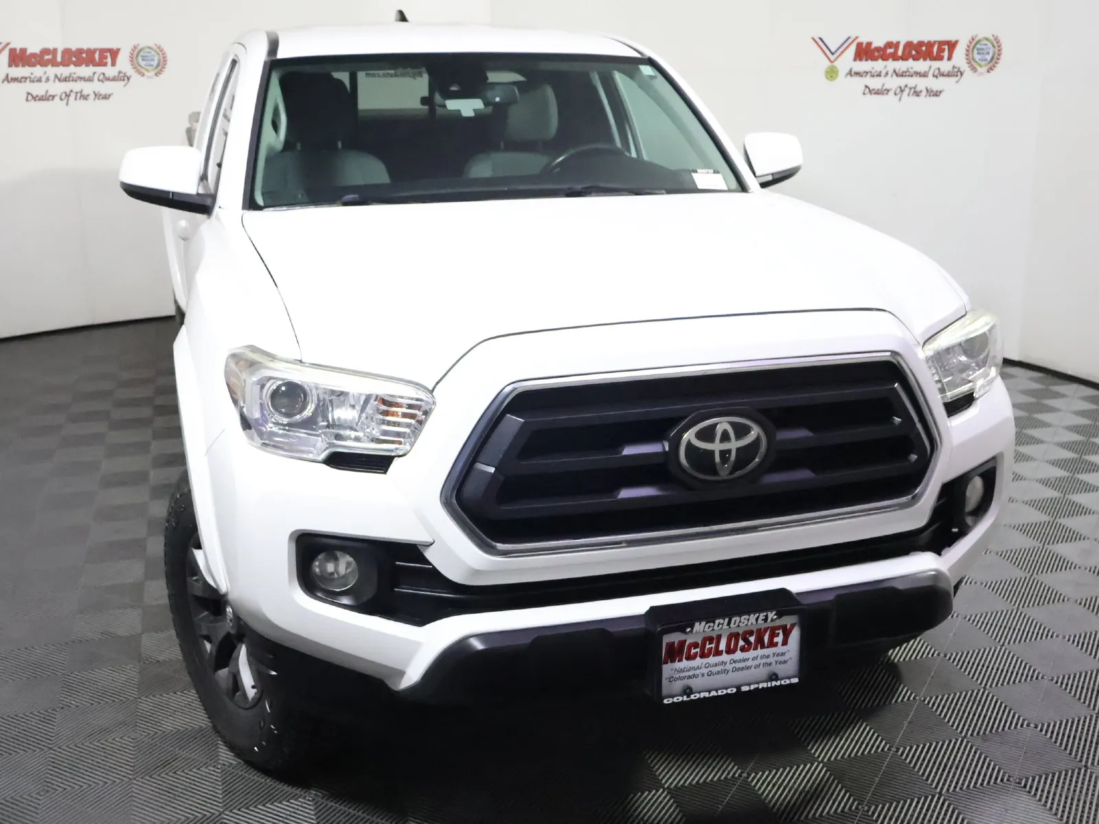 Toyota Tacoma photo 17