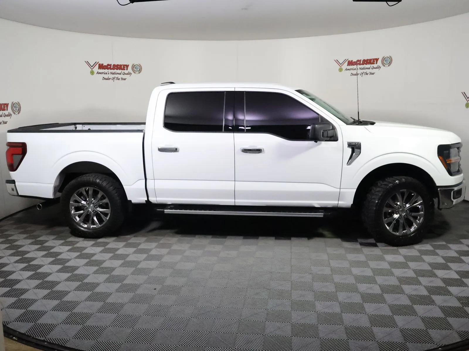 Ford F-150 photo 3