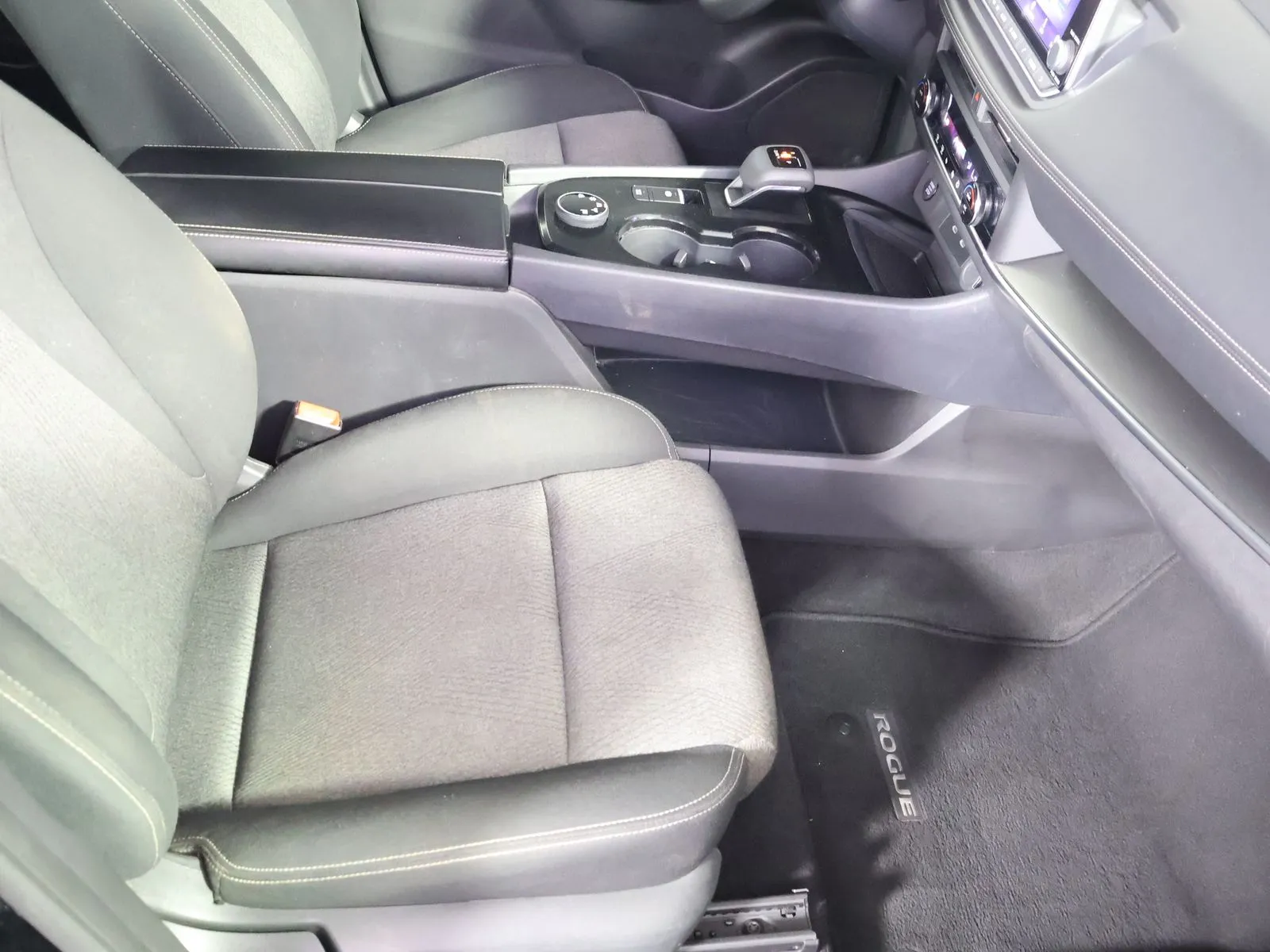 Nissan Rogue photo 49
