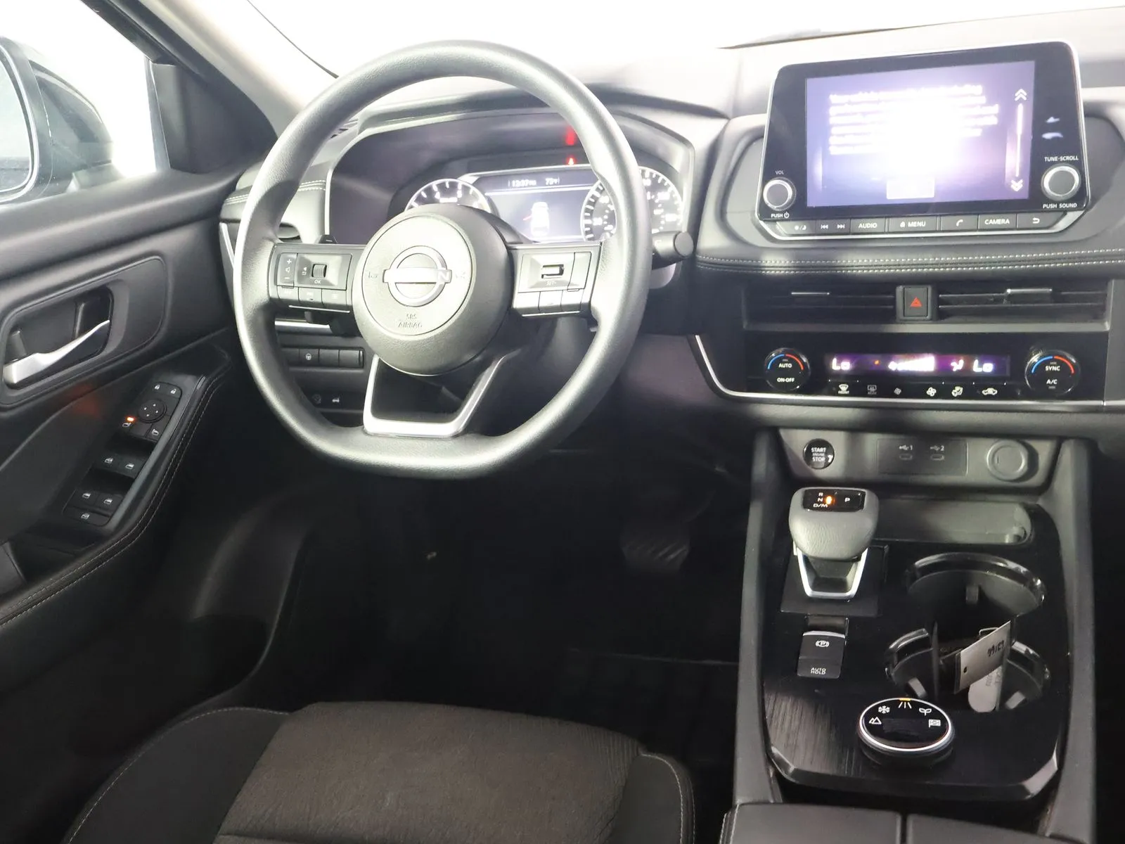 Nissan Rogue photo 33