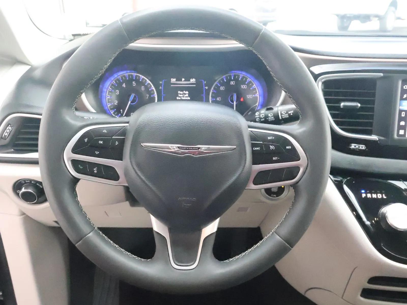 2023 Chrysler Voyager LX - Photo 30