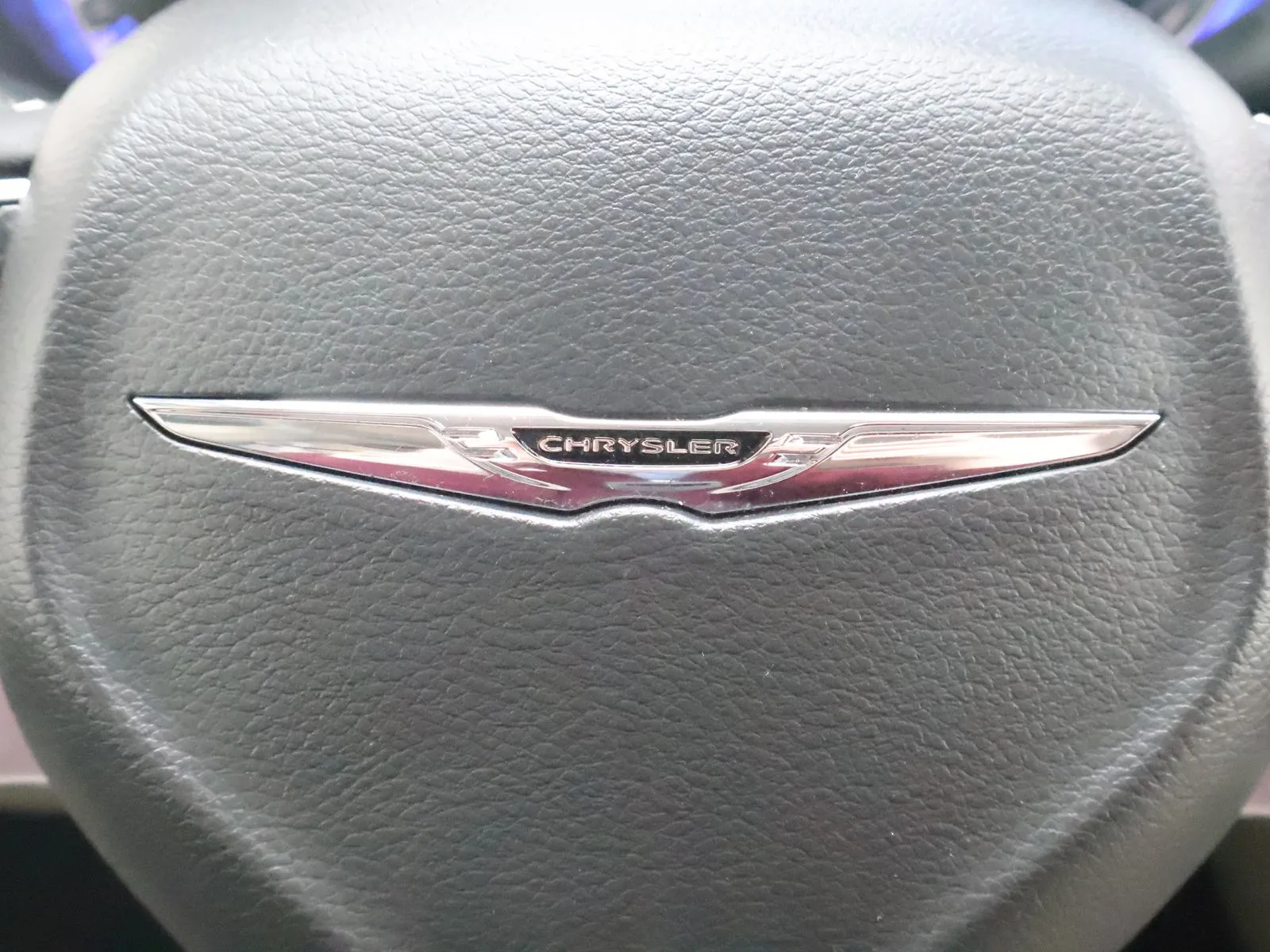 2023 Chrysler Voyager LX - Photo 31