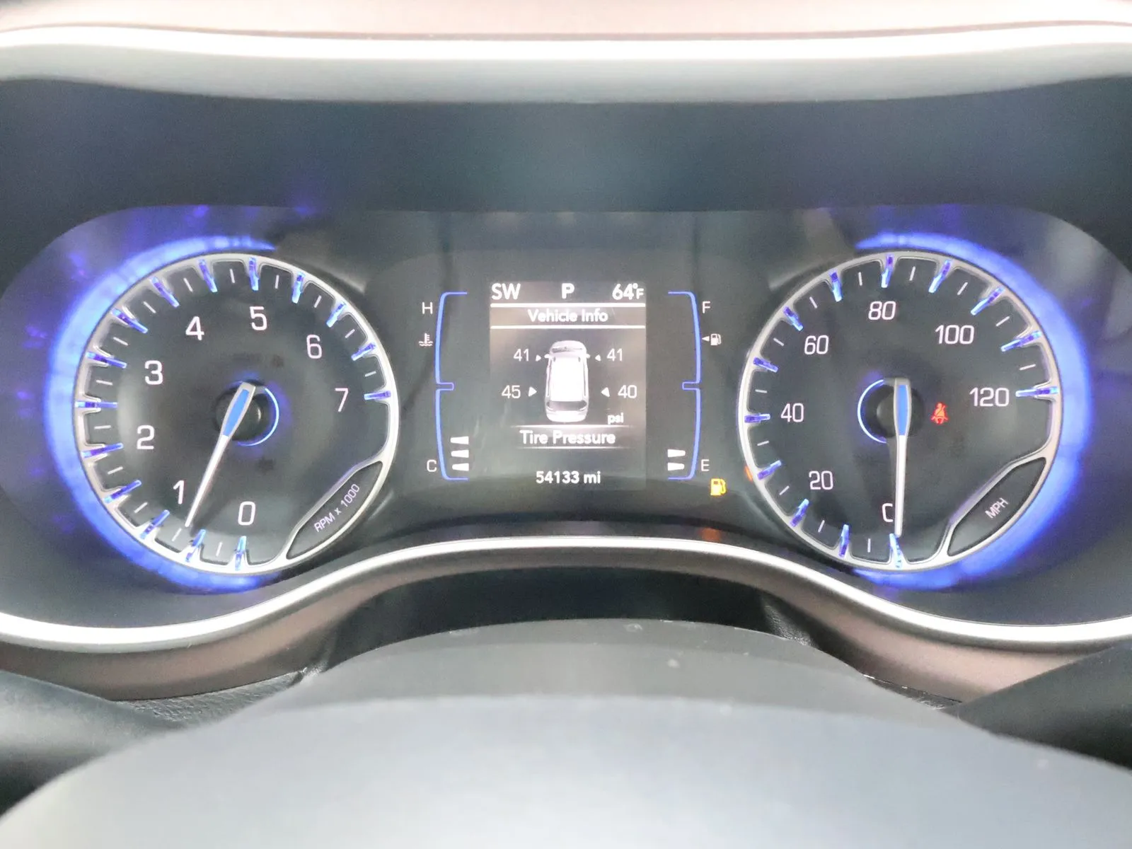 2023 Chrysler Voyager LX - Photo 35
