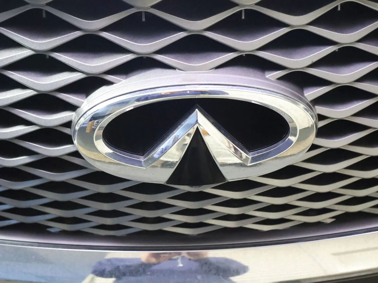 Infiniti QX80 photo 19