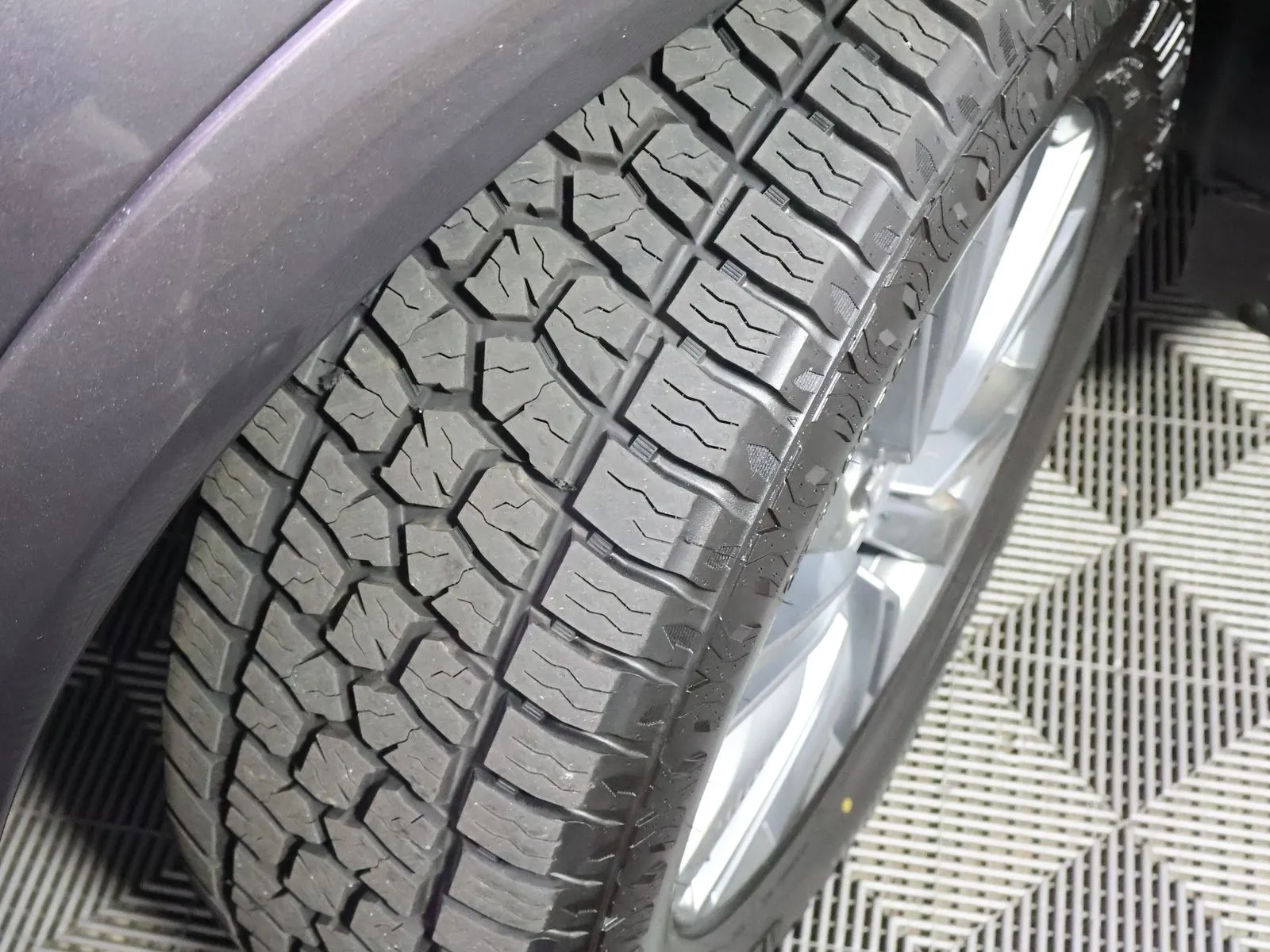 Infiniti QX80 photo 22