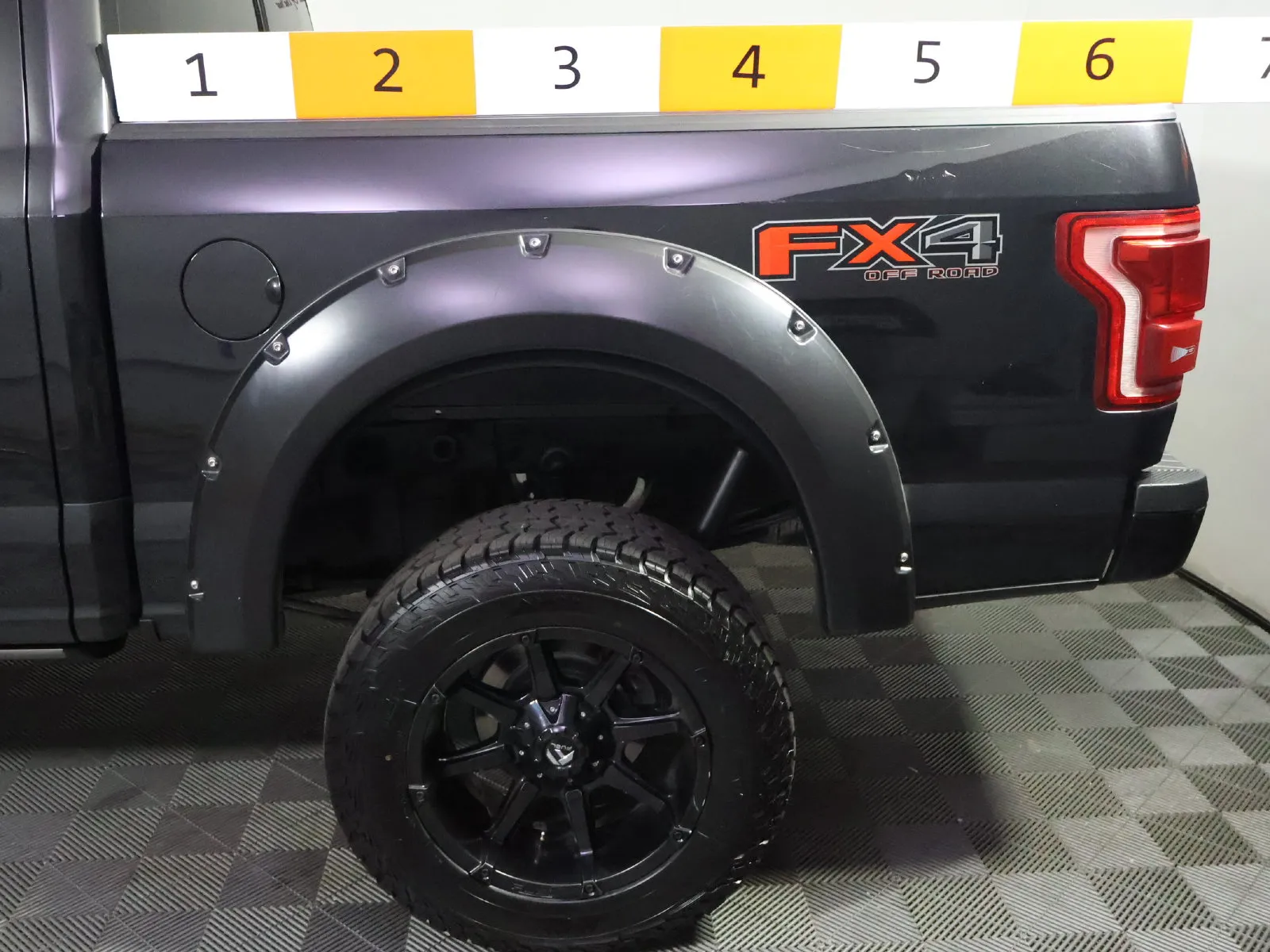 Ford F-150 photo 12
