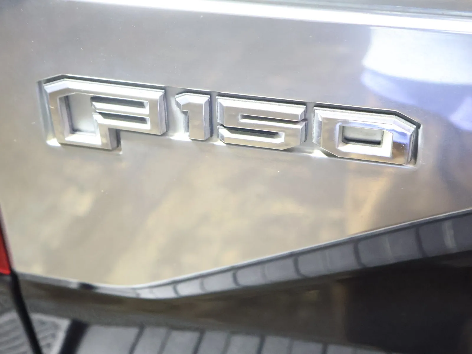 Ford F-150 photo 9