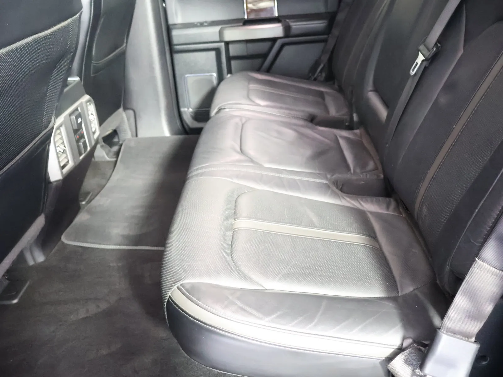 Ford F-150 photo 45