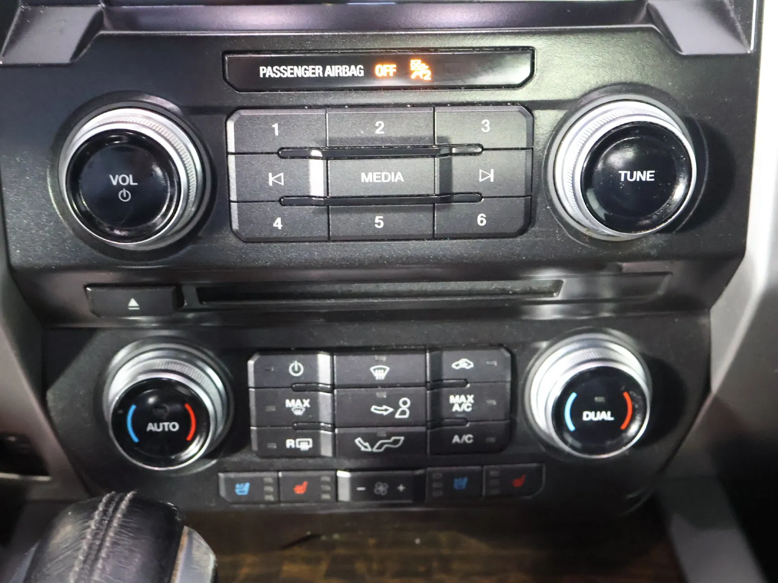 Ford F-150 photo 39