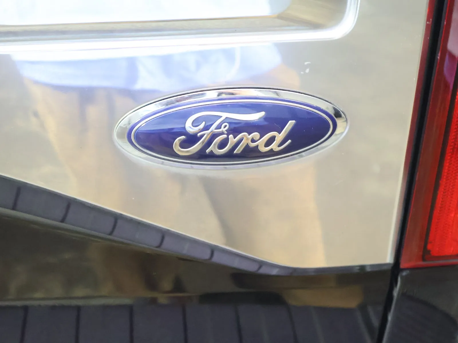 Ford F-150 photo 8