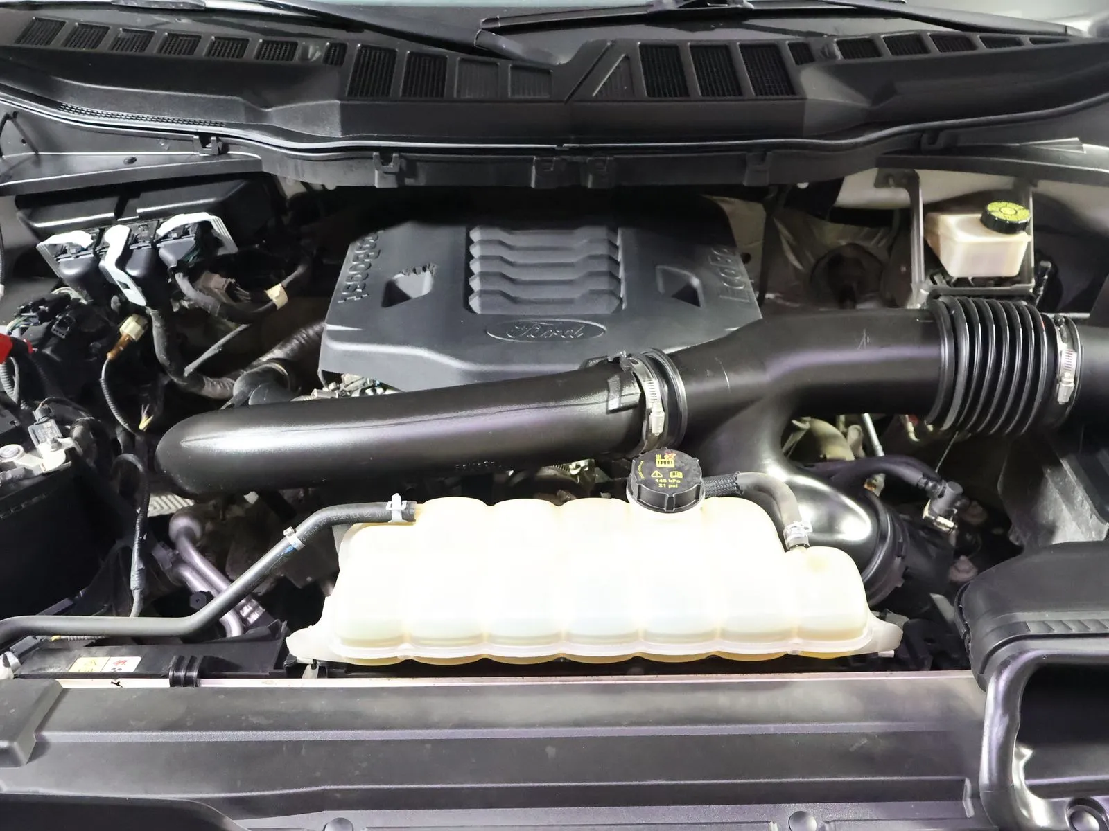 Ford F-150 photo 22