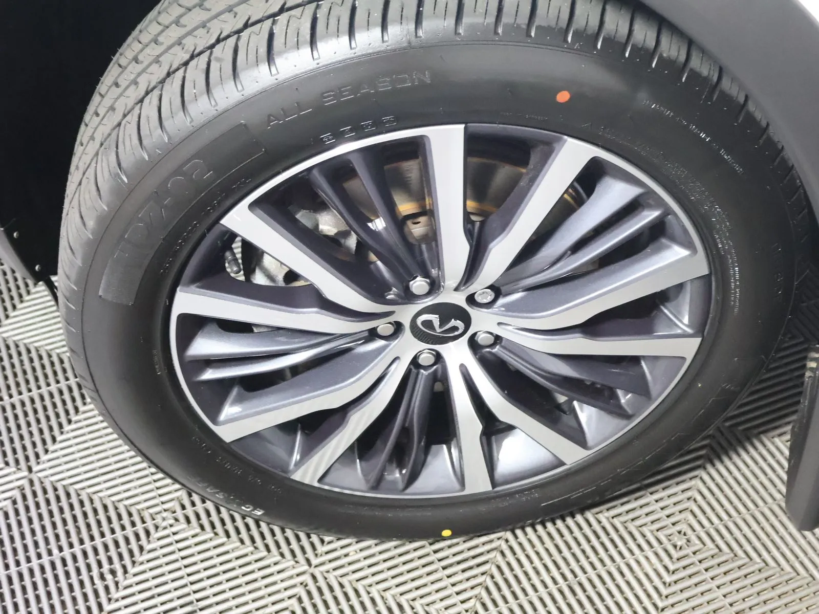 Infiniti QX60 photo 22