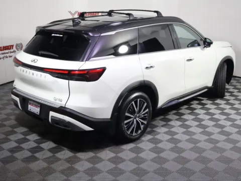 More photos of 2024 INFINITI QX60 Autograph at McCloskey Imports & 4x4s (Licensed as McCloskey Isuzu), CO