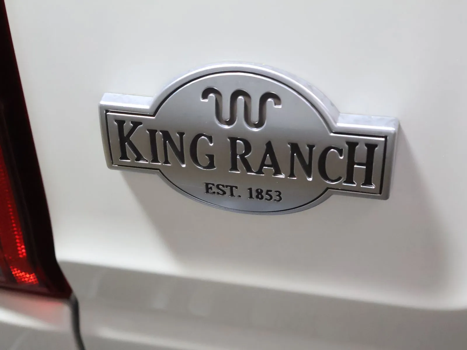 Ford F-150 photo 8