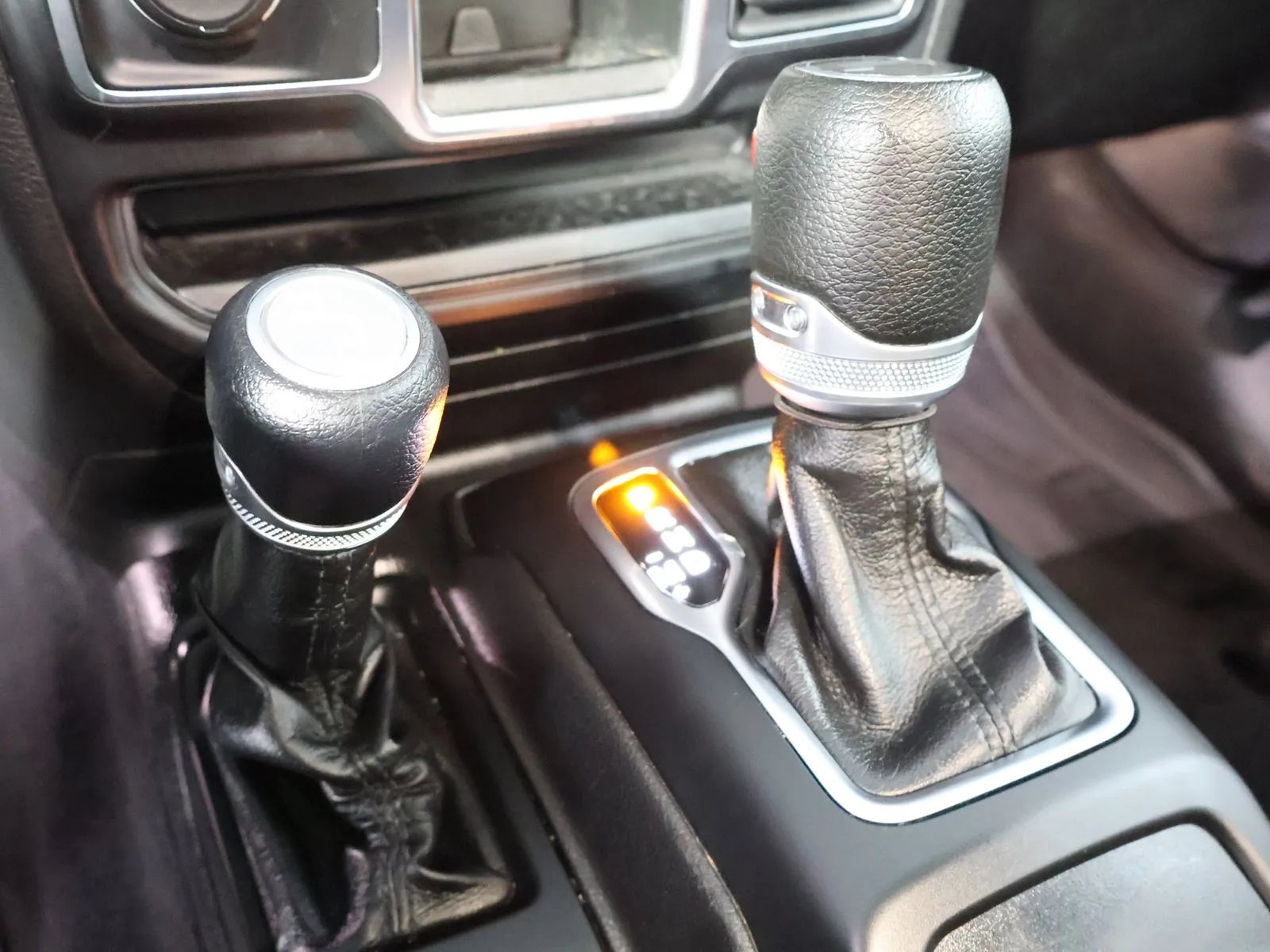 Jeep Wrangler photo 37