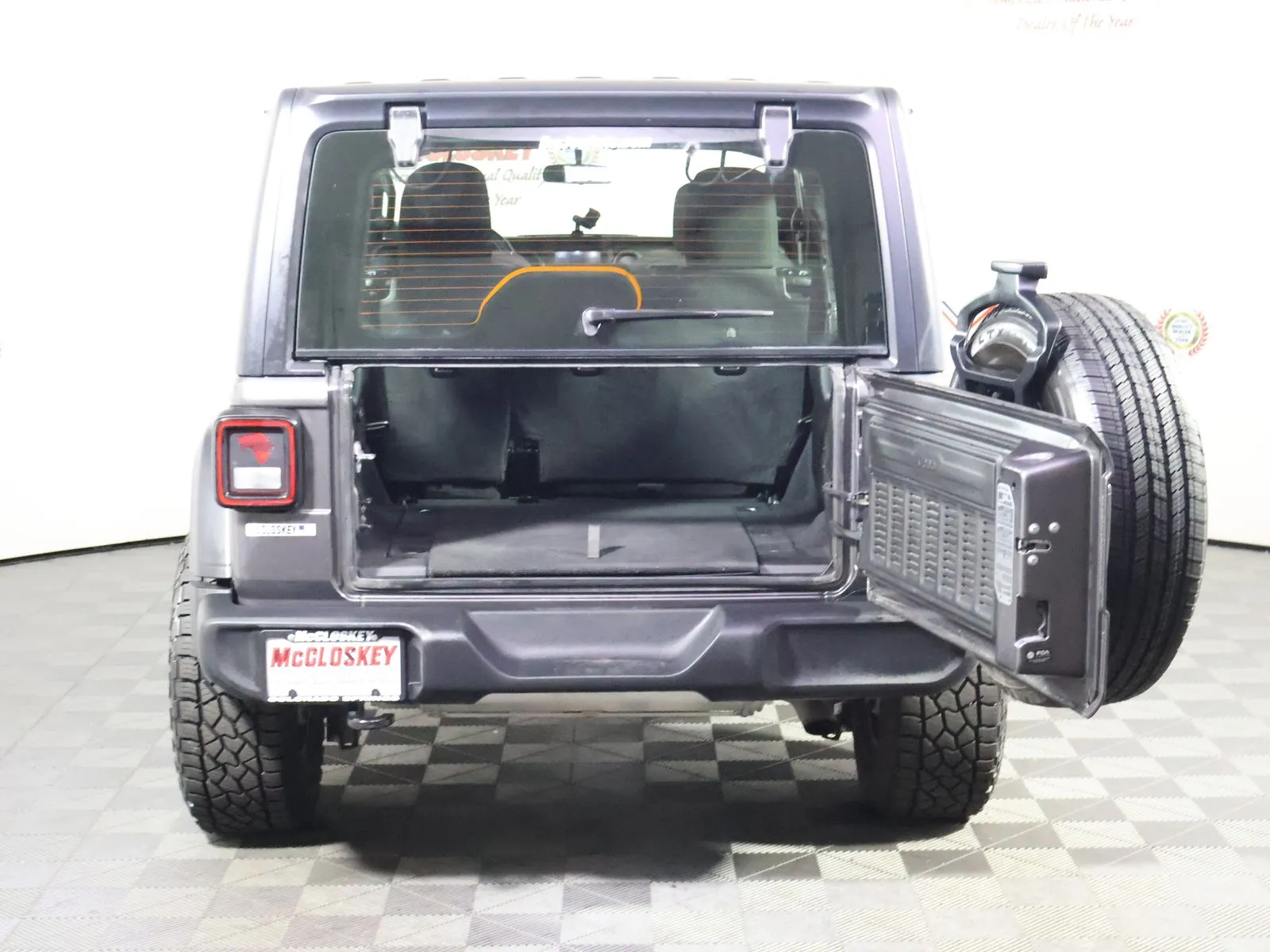 Jeep Wrangler photo 8