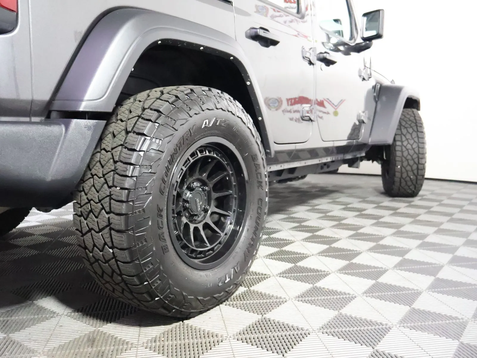 Jeep Wrangler photo 9