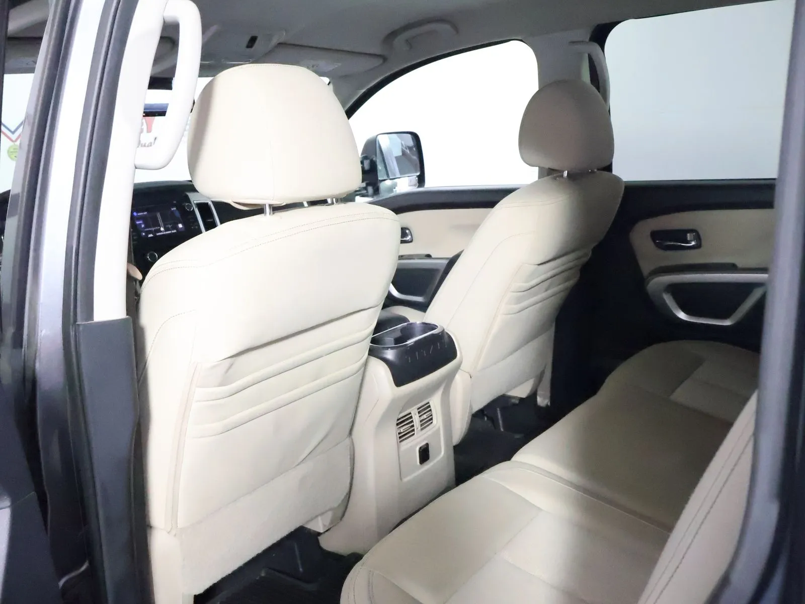 Nissan Titan photo 42