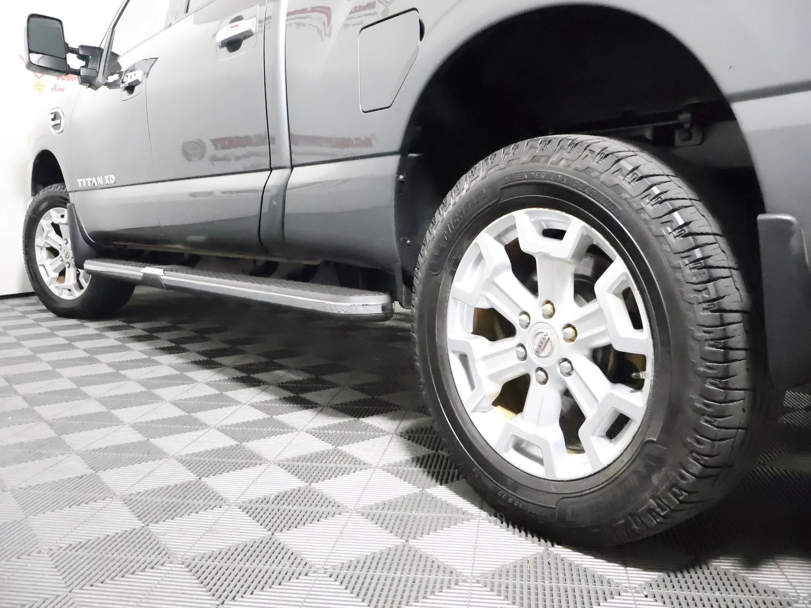 Nissan Titan photo 12