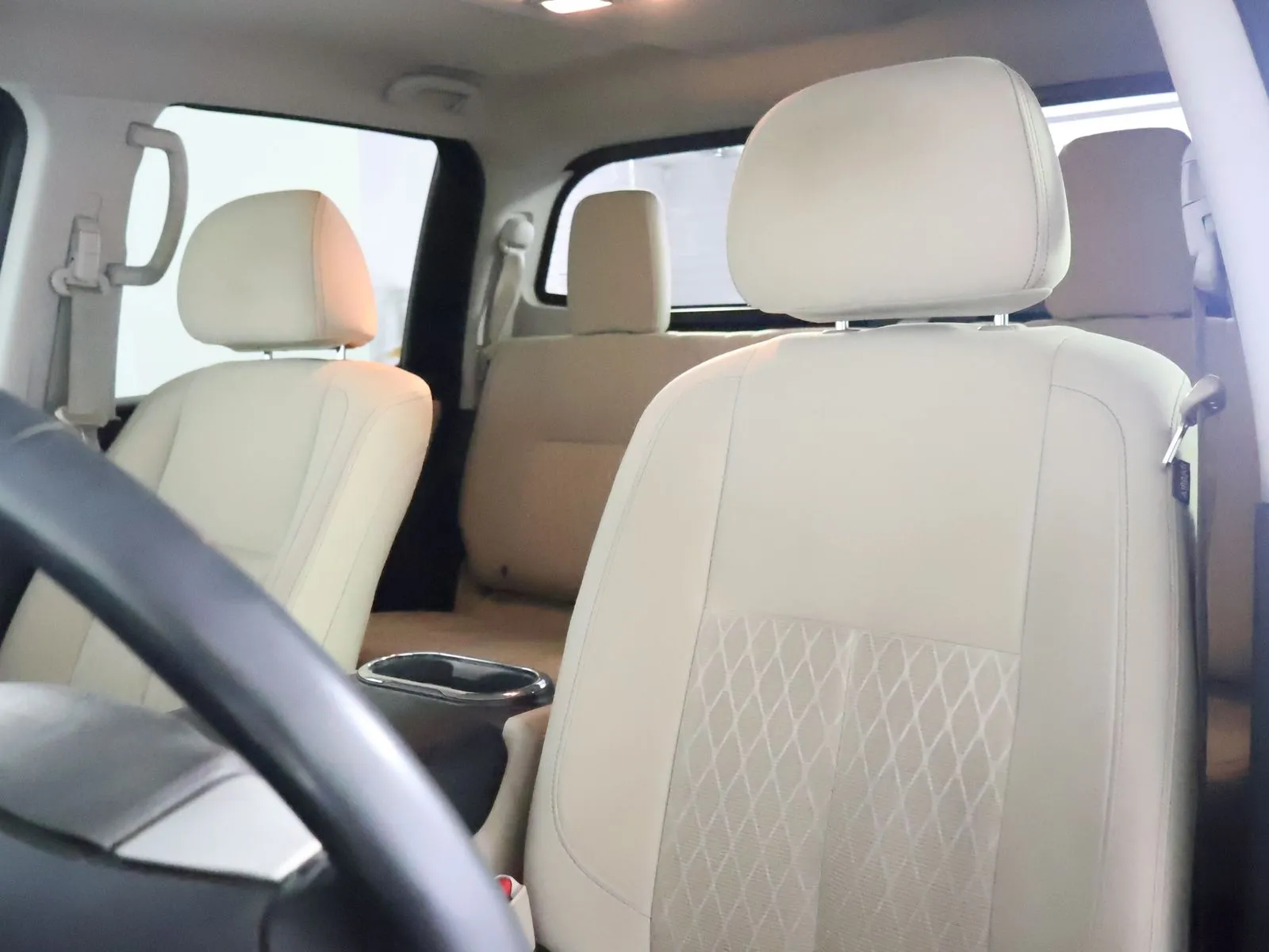 Nissan Titan photo 27