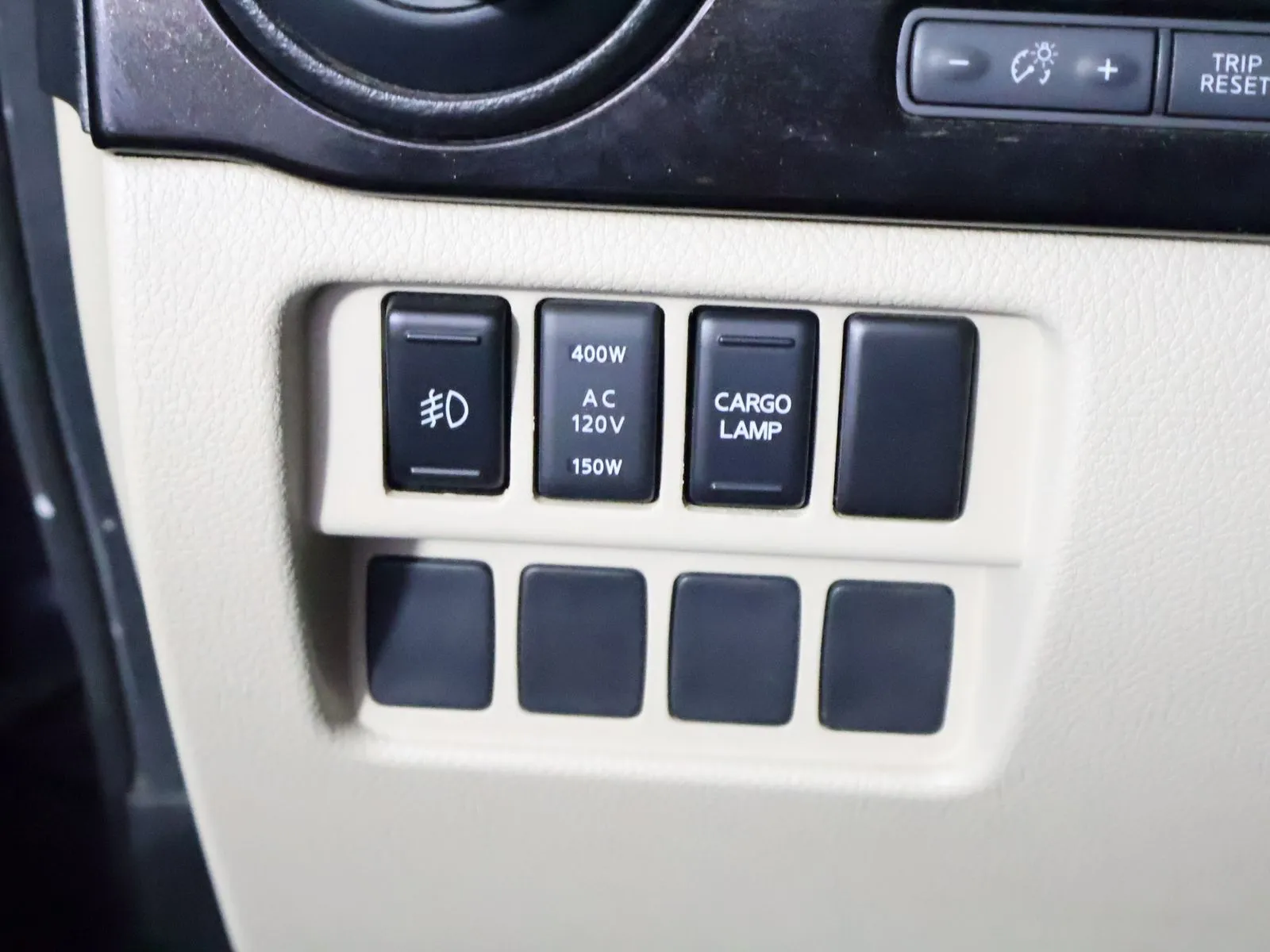 Nissan Titan photo 37