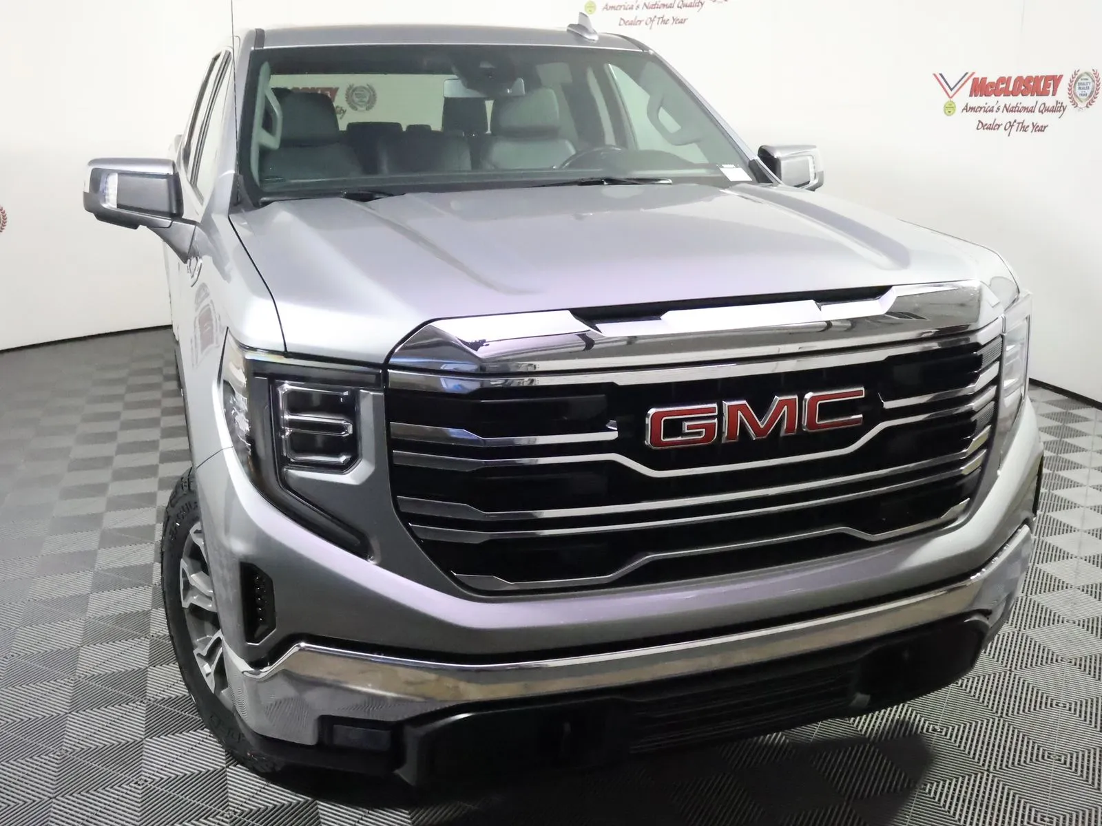 GMC Sierra photo 18
