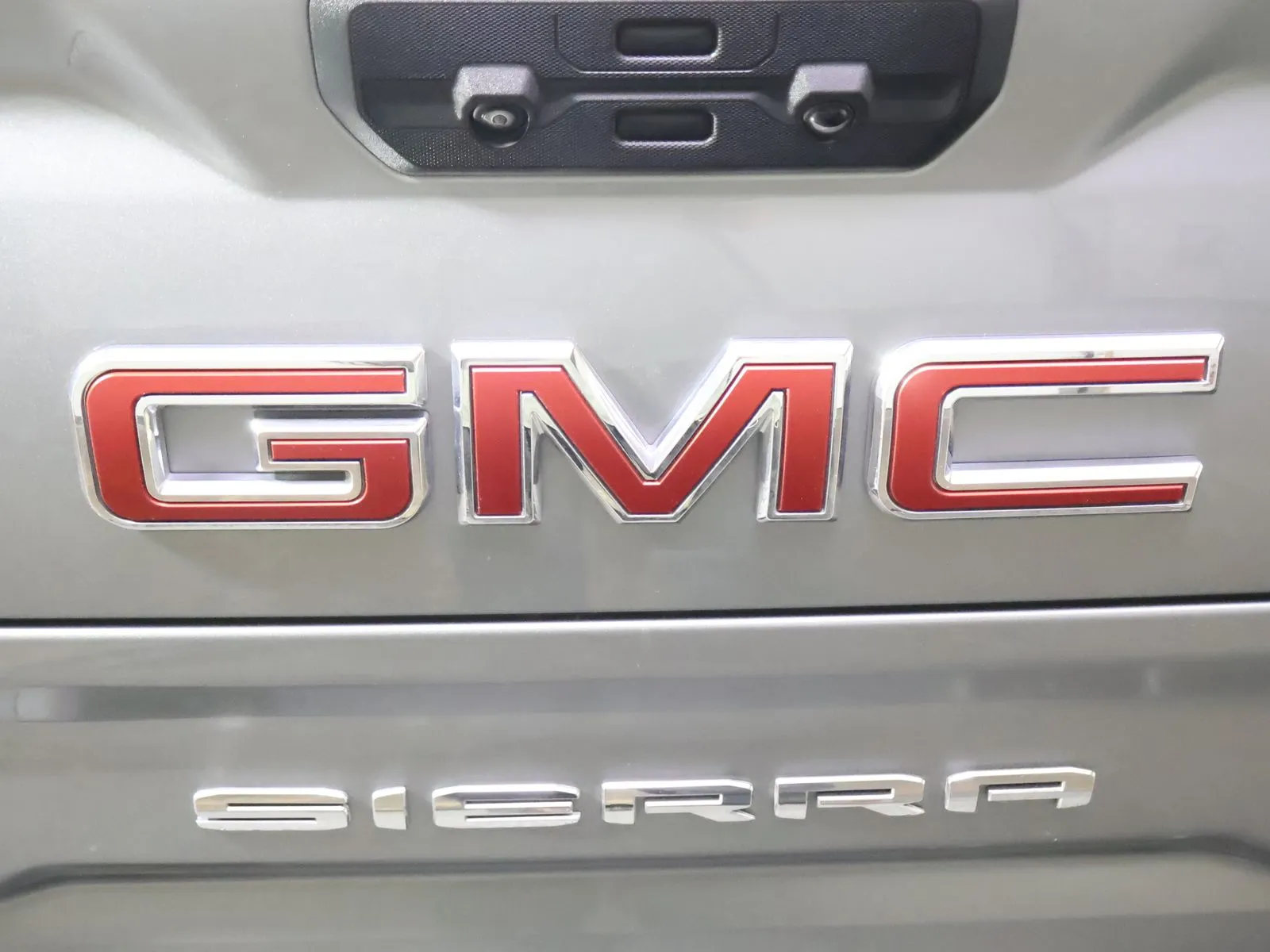 GMC Sierra photo 8