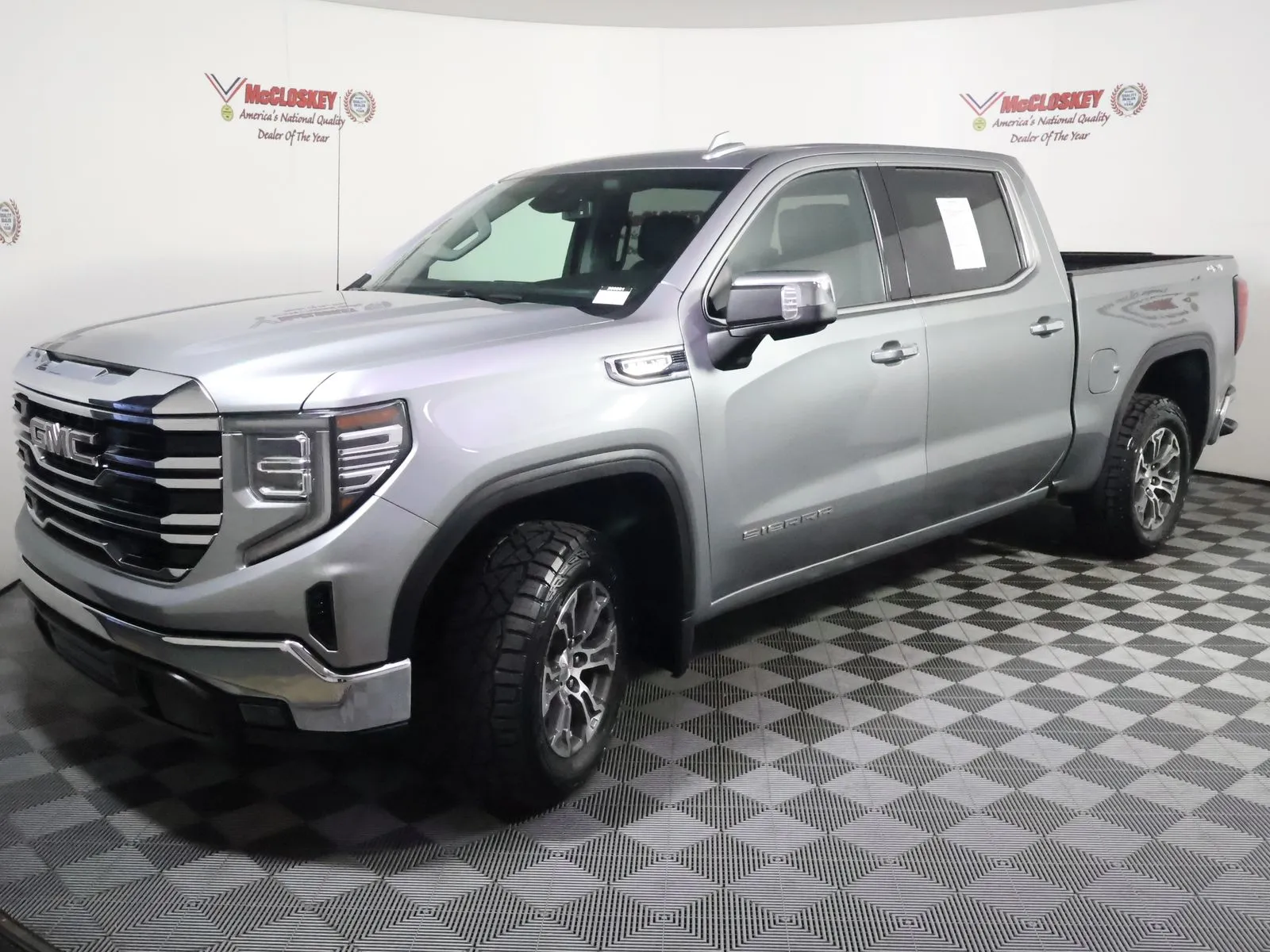 GMC Sierra photo 17