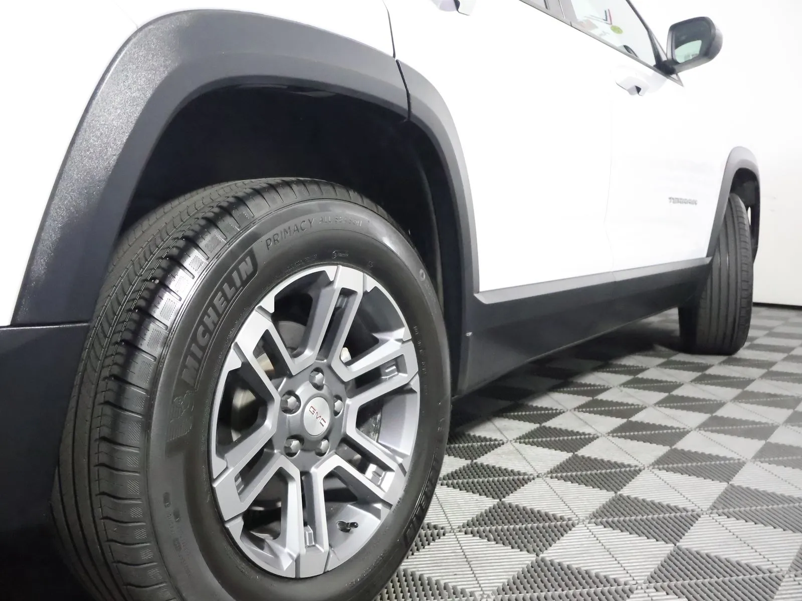 GMC Terrain photo 13
