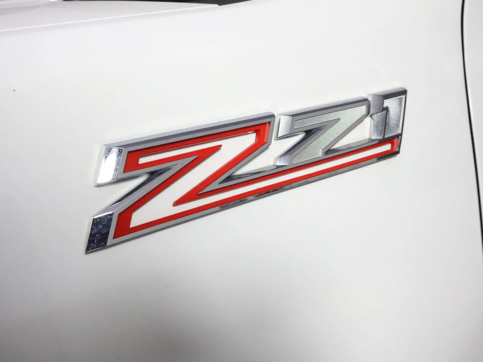 Chevrolet Silverado photo 22