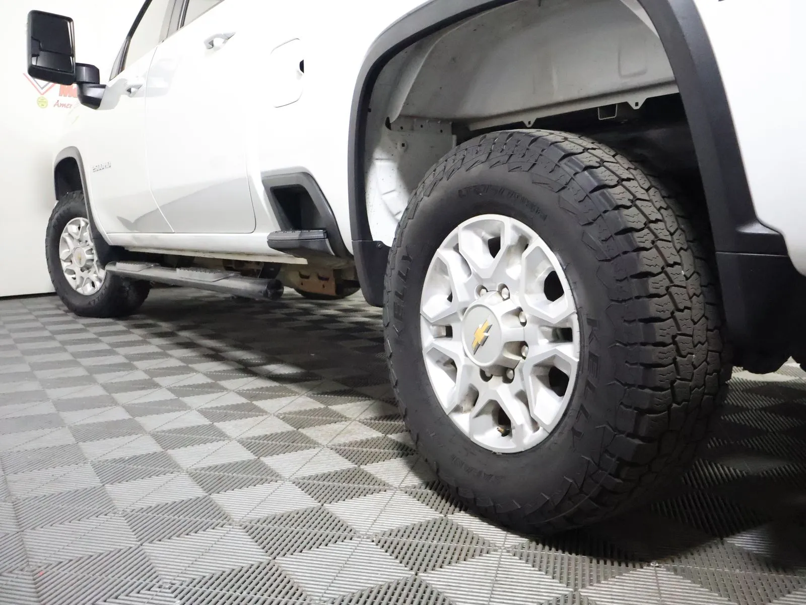 Chevrolet Silverado photo 11