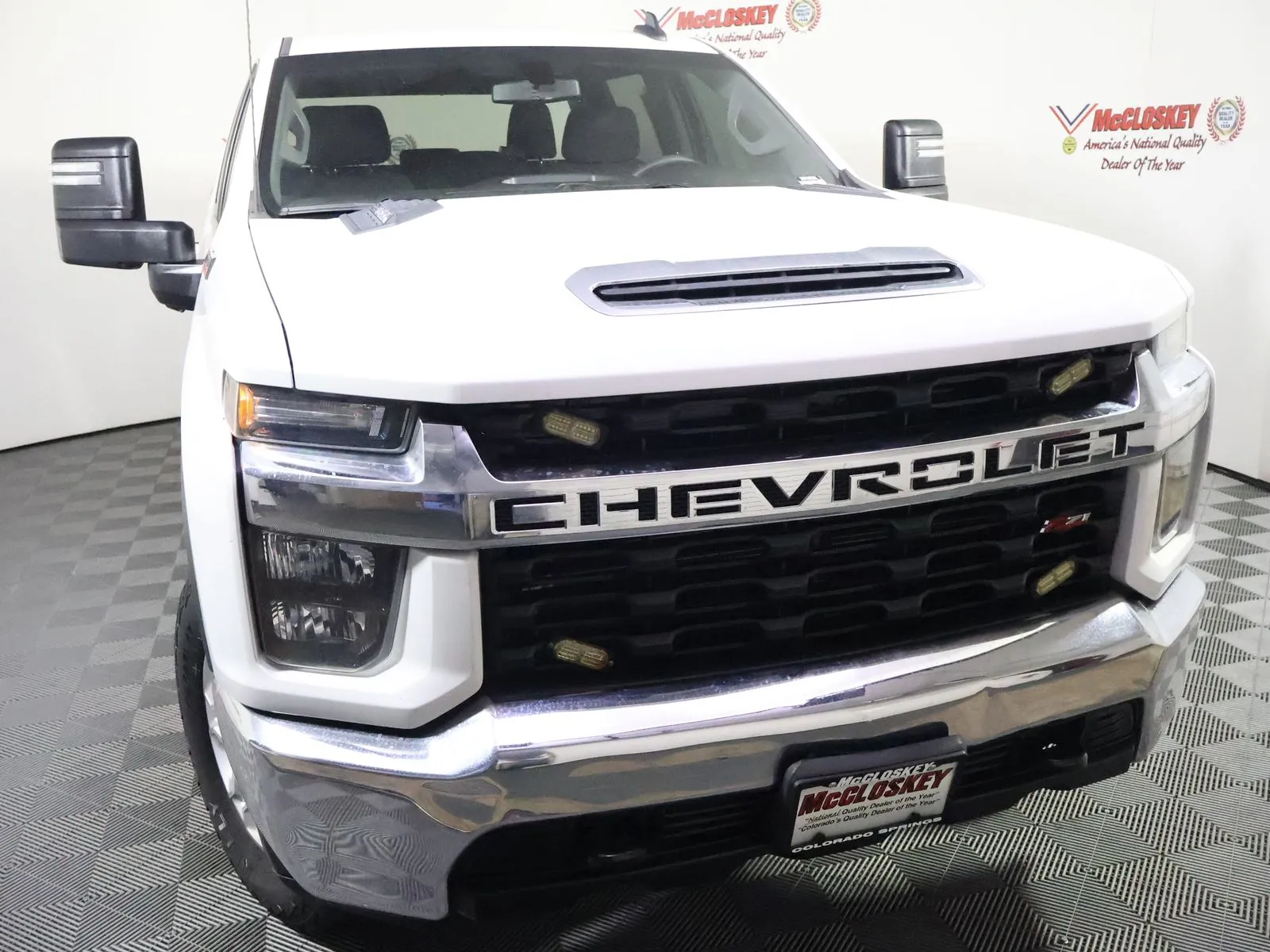 Chevrolet Silverado photo 16