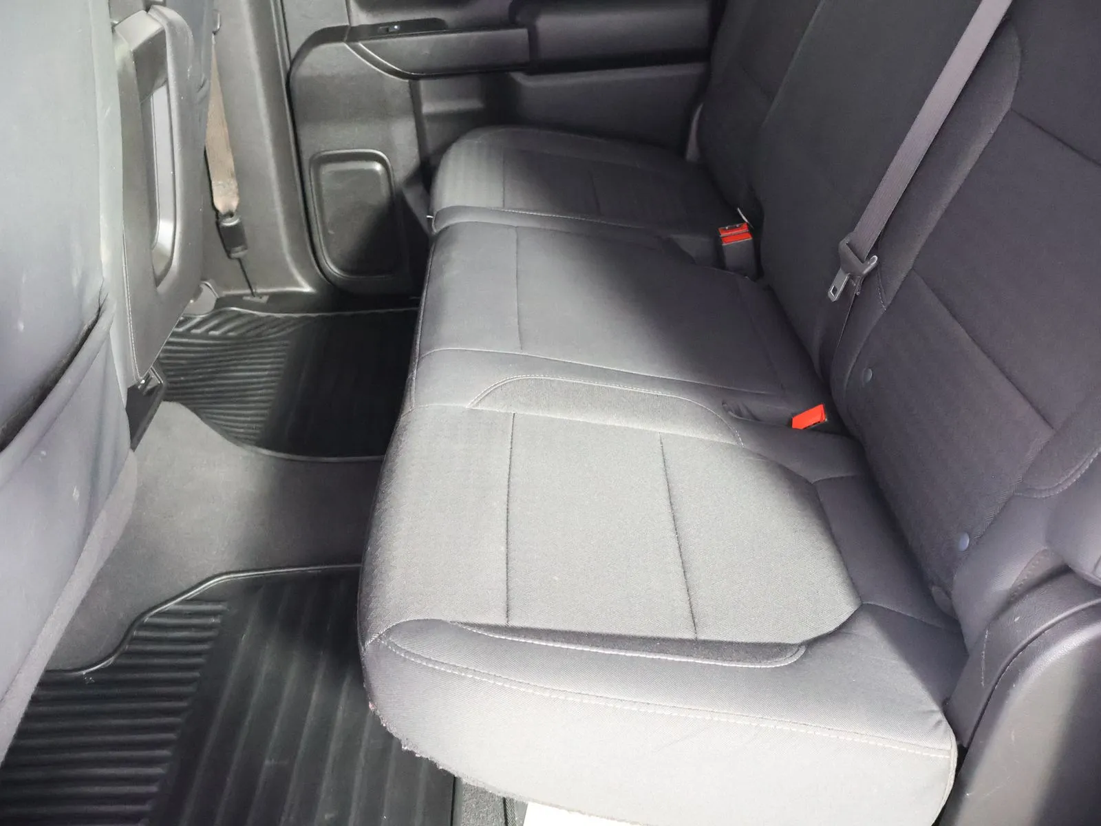 Chevrolet Silverado photo 45