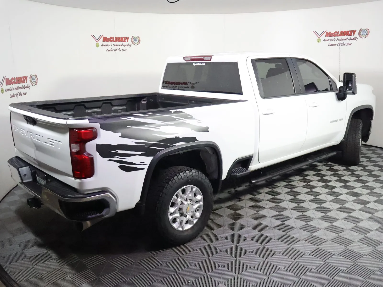 Chevrolet Silverado photo 6
