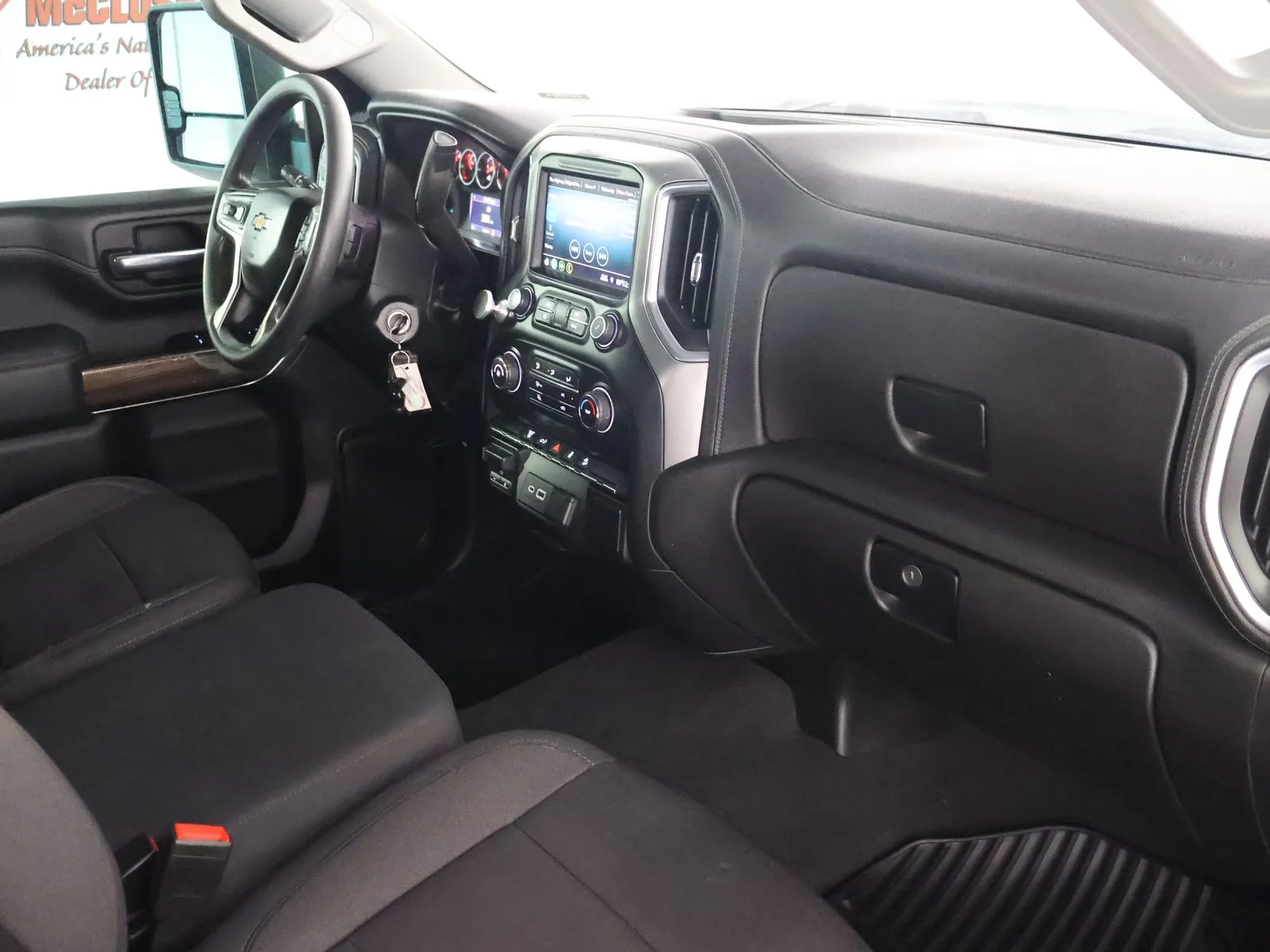 Chevrolet Silverado photo 50