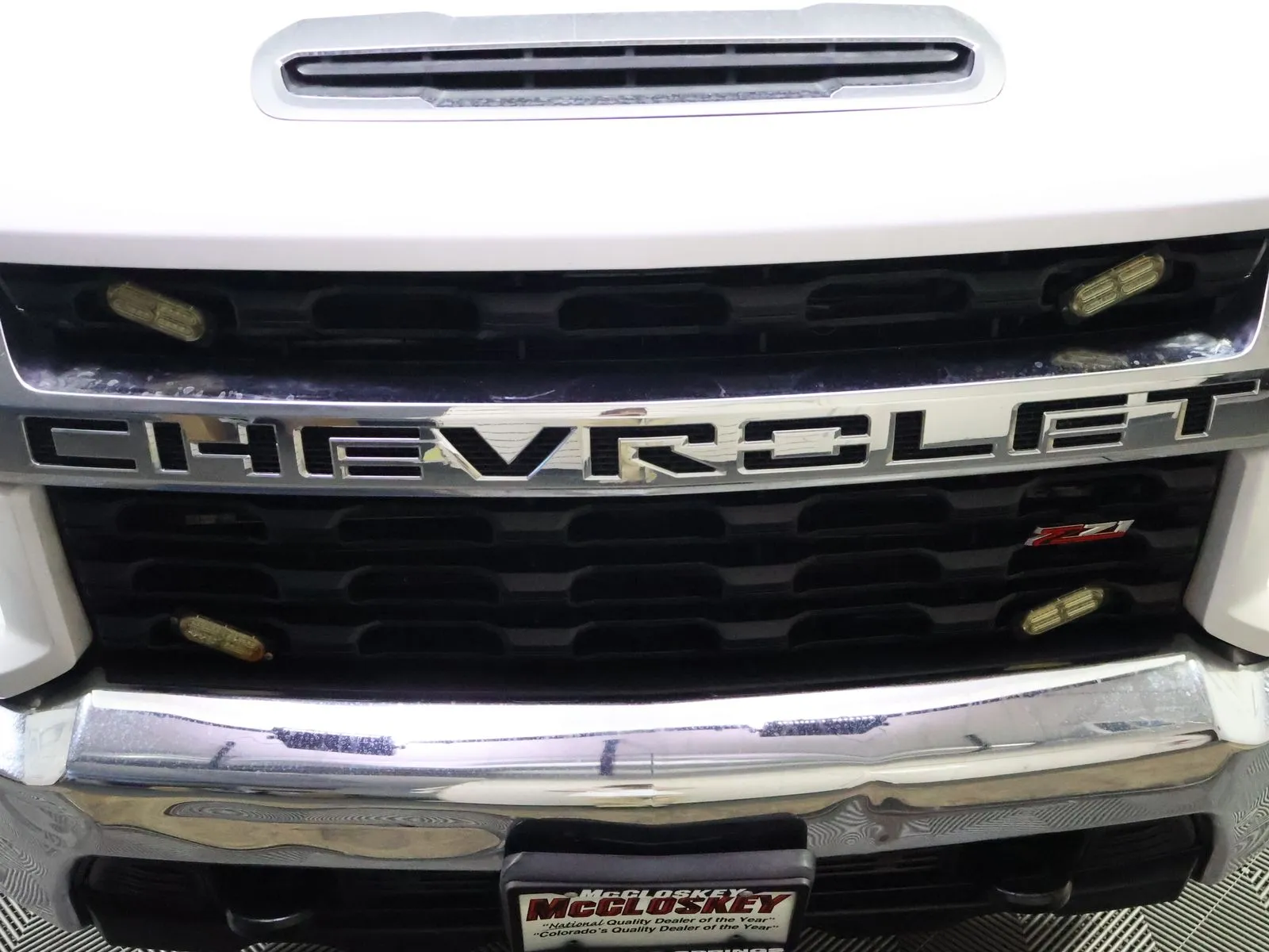 Chevrolet Silverado photo 17