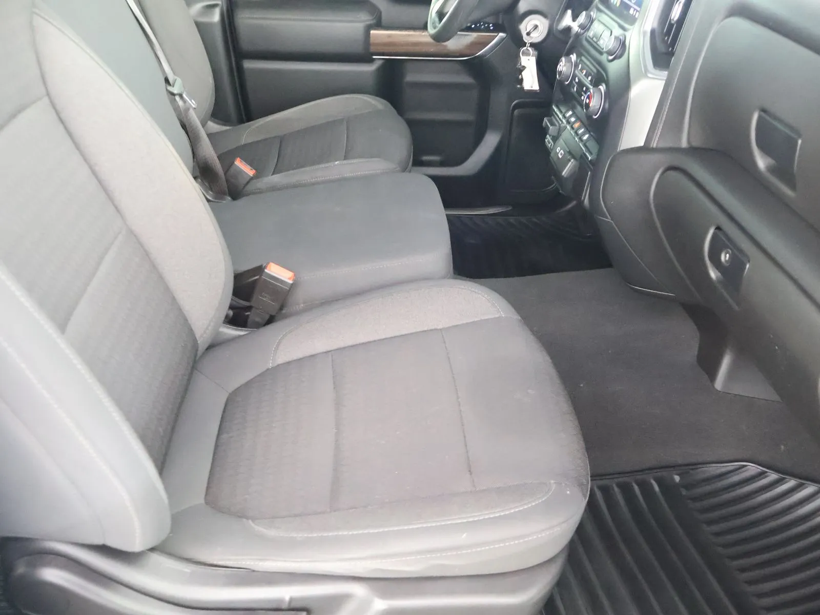 Chevrolet Silverado photo 51