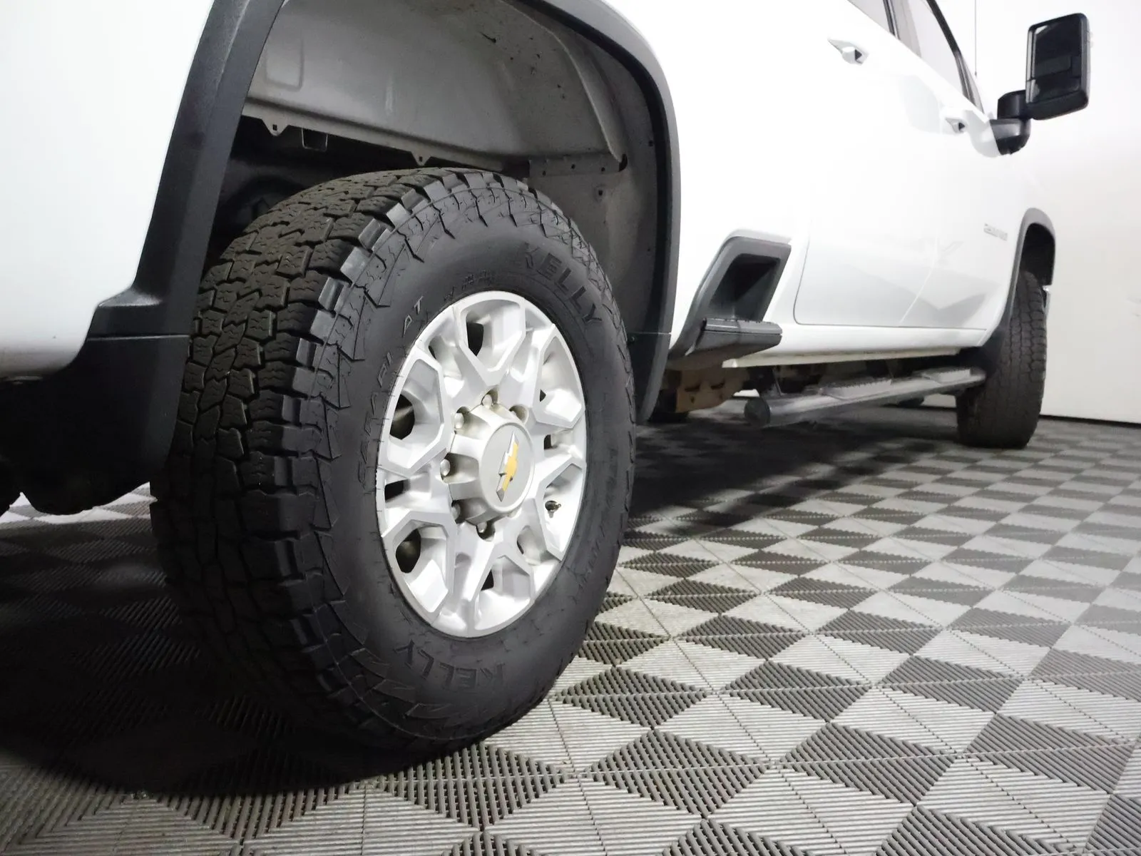 Chevrolet Silverado photo 10